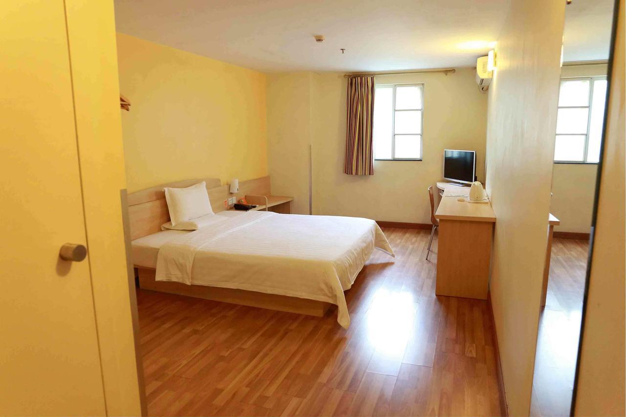 7Days Inn Zhongshan Li He Square Стая снимка
