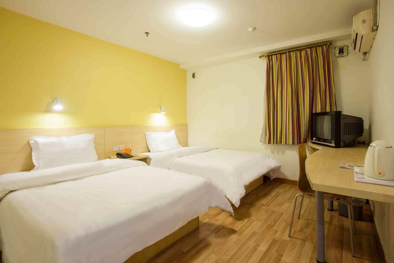 7Days Inn Zhongshan Li He Square Стая снимка